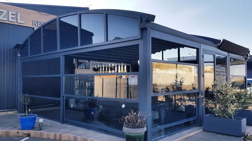 Pergola ve giyotin cam uygulaması