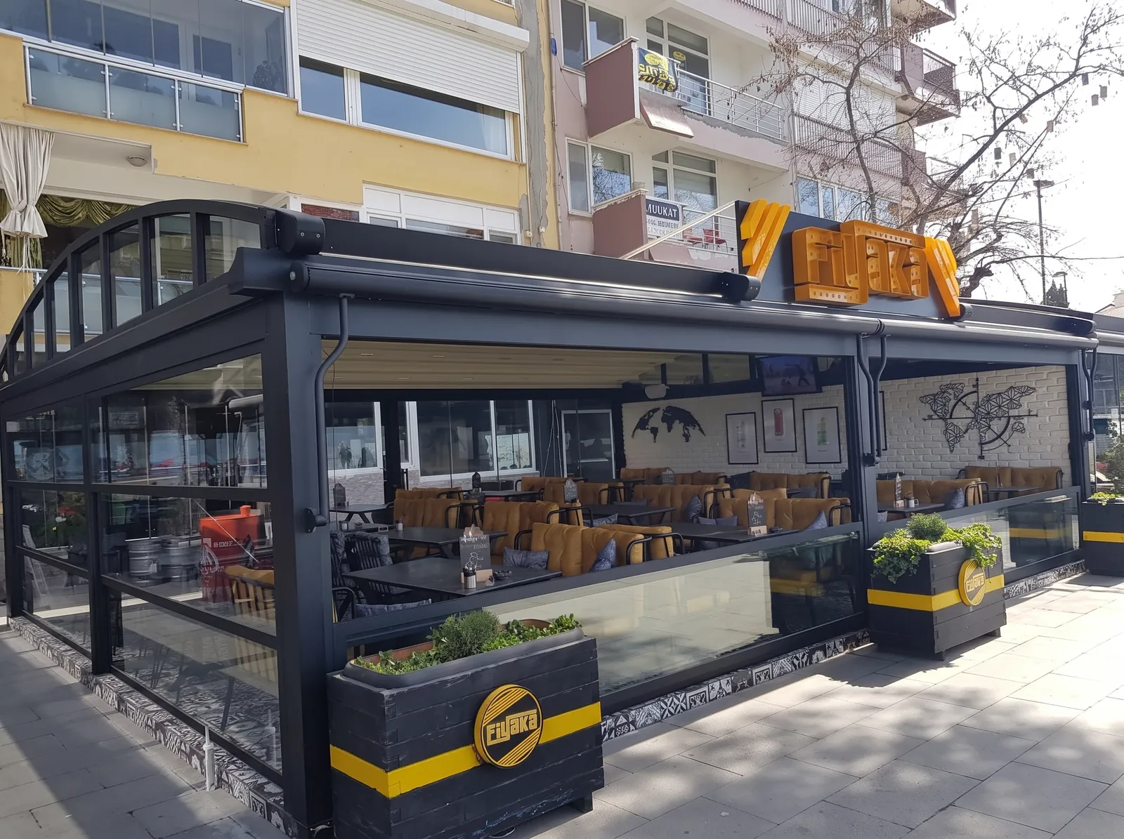 Pergola + Giyotin cam + Tente — Kordon, Çanakkale, Türkiye