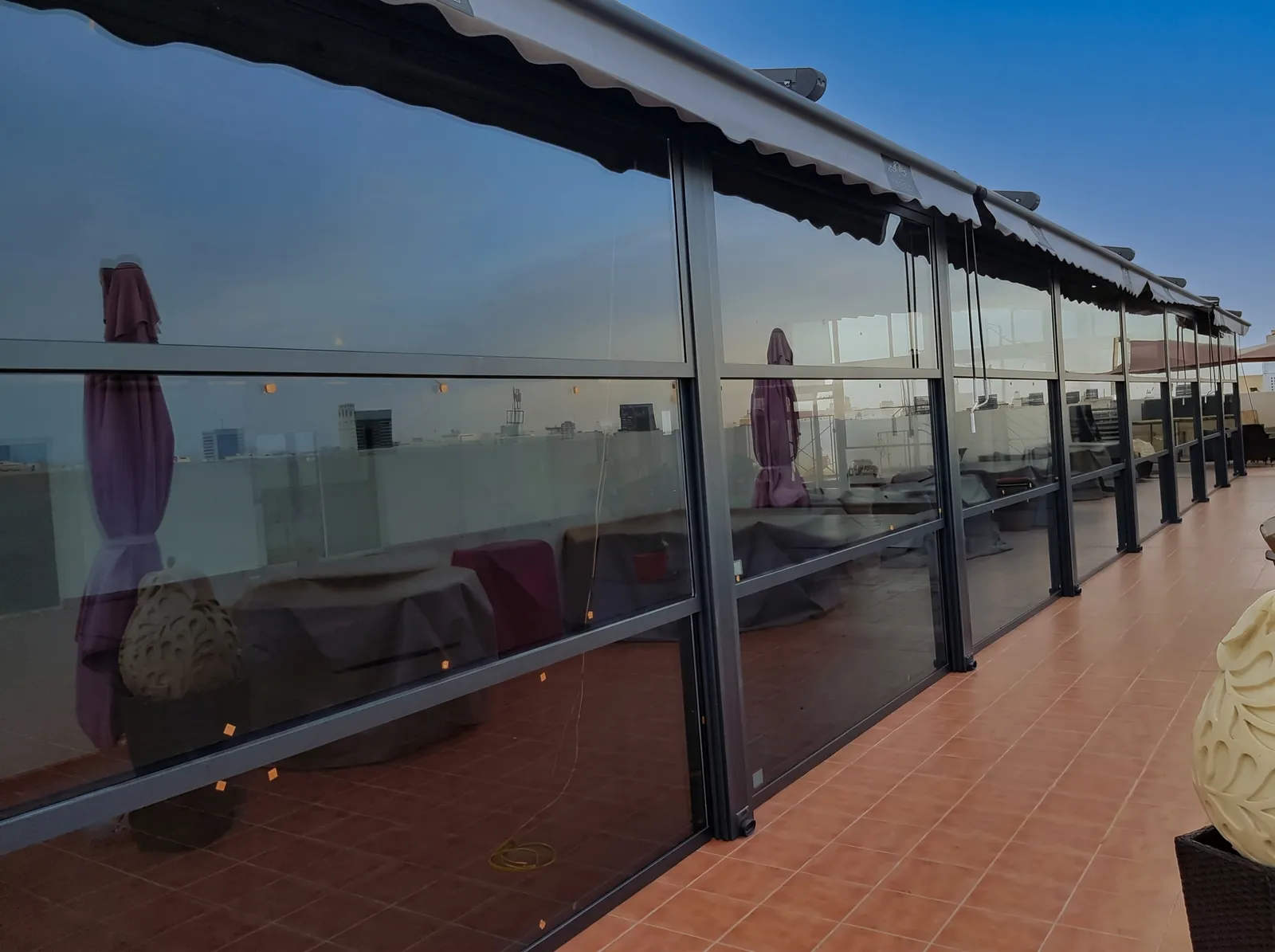 Pergola + Giyotin cam + Tente — Cidde, Suudi Arabistan