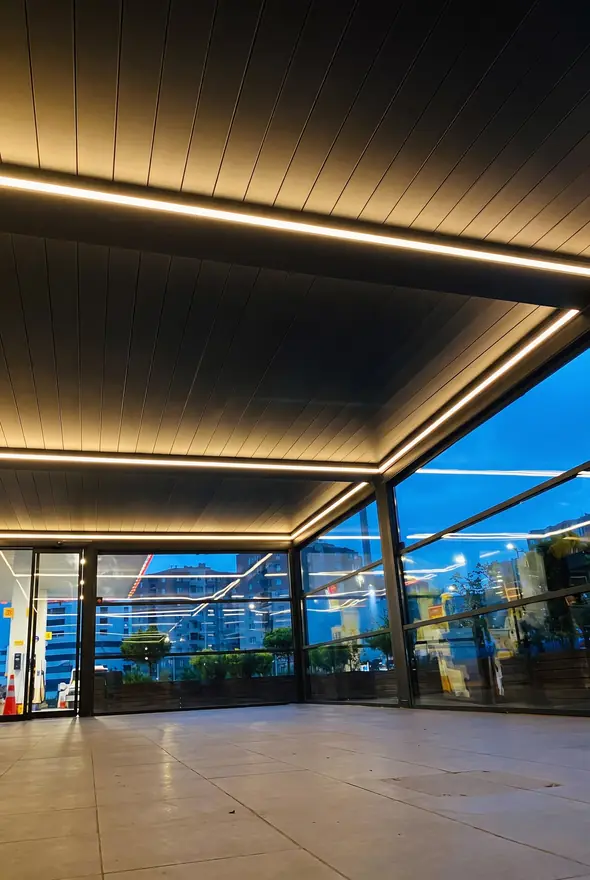 Pergola + Giyotin cam · 120 m² — İsveç