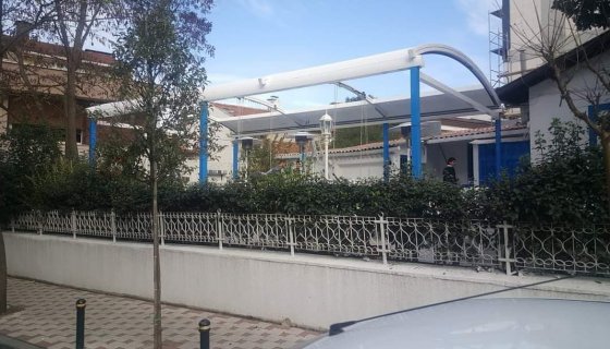 Etiler tam radüslü açılır kapanır pergola sistemleri