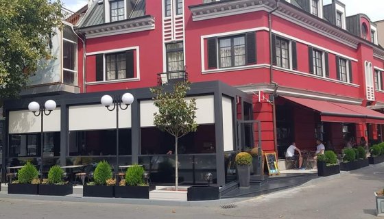 Pergola giyotin cam sistemi
